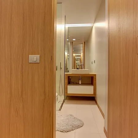 Green Forest Design Apt *